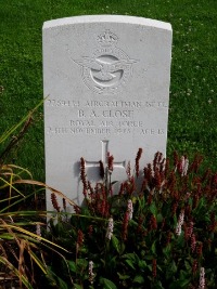 Klagenfurt War Cemetery - Close, Brian Arthur